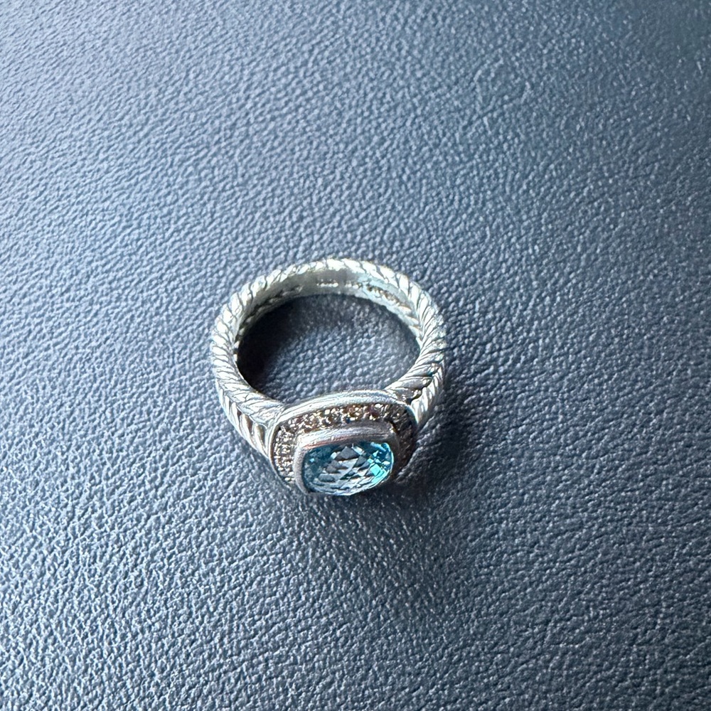 David Yurman Petite Albion® Ring With Pavé Diamonds - Picture 5 of 6